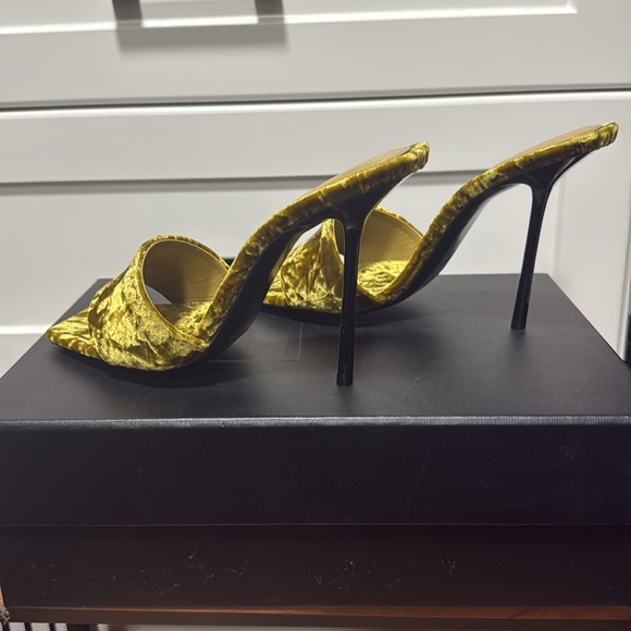 Saint Laurent Paris Velluto MASTROP WOMENS STILETTO size 7 - Picture 4 of 7